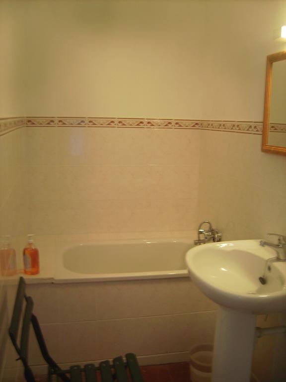 D'hotes & Du Chateau De Bed & Breakfast *